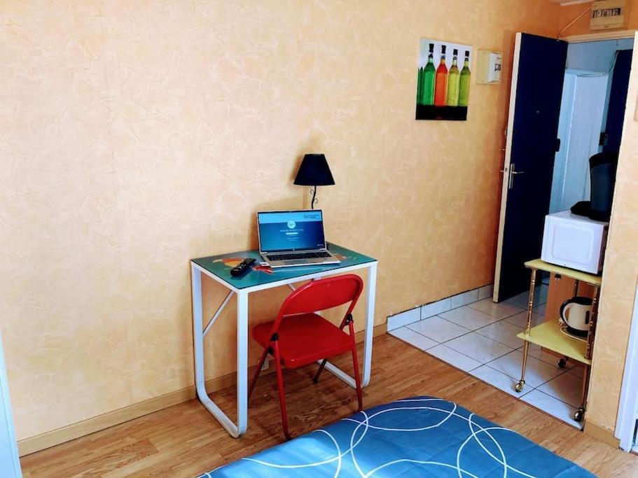 Studio 6 Avec Wifi Limoges Exteriér fotografie